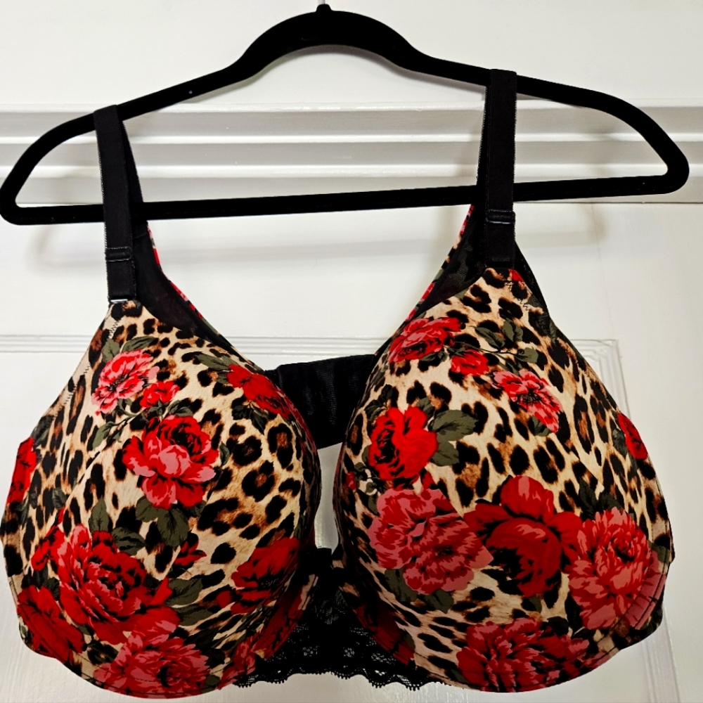Torrid curve 360 degree push-up tshirt bra in leopard & roses